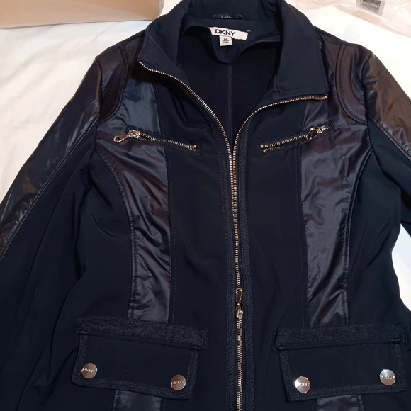 DKNY Navy wind jacket fleece lined - Picture 3 of 11